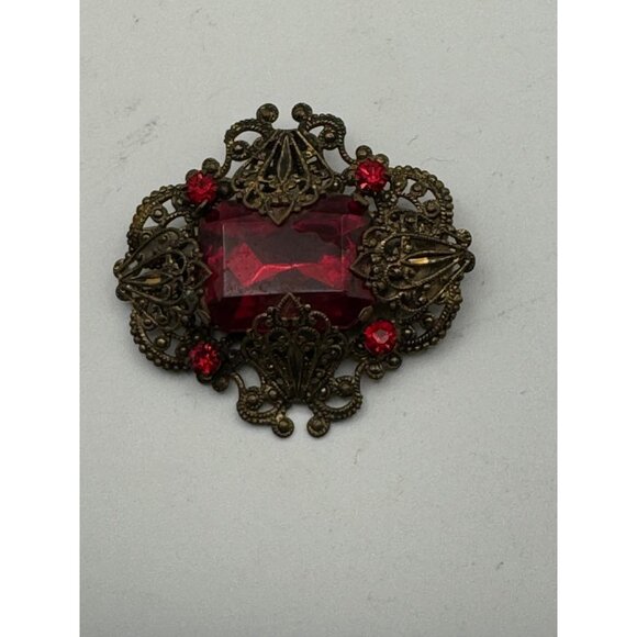 1930s Vintage Brass Filigree Big Red Stone Pin Brooch - Picture 2 of 11